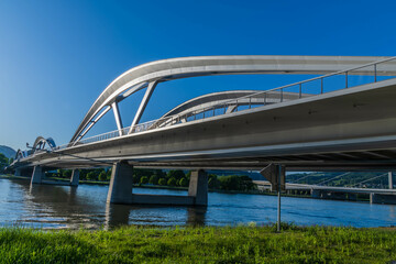 Moderne Brücke in Linz an der Donau