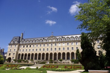 Fototapeta na wymiar Le palais Saint Georges à Rennes