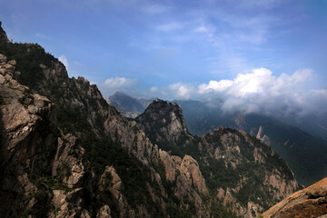 Fototapeta na wymiar Seorak mountain