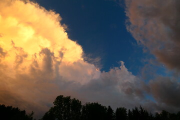 Wolken am Abendhimmel