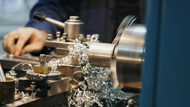 Cutting factory tool at mechanical turning metal working