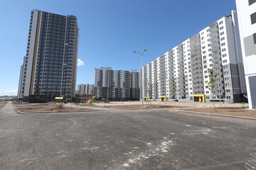 Photos of the construction process of the residential complex