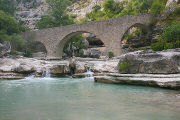 Désignées comme une Merveille des Hautes-Alpes, les Gorges de la Méouge avec son pont roman sont...