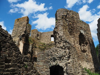 Löwenburg und Philippsburg bei Monreal in der Eifel