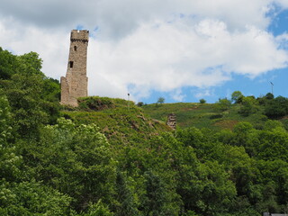 L&ouml;wenburg und Philippsburg bei Monreal in der Eifel