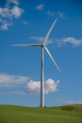 Fototapeta premium Wintering Hills wind park in central Alberta close to Drumheller.