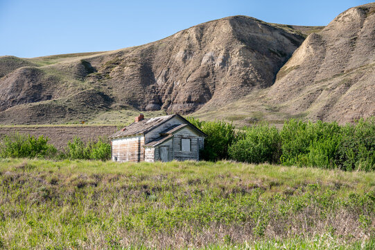 Abandoned home in the ghot town of Beynon in the Alberta badlands. 