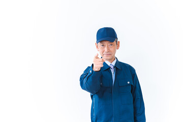 指差し確認をする現場作業員