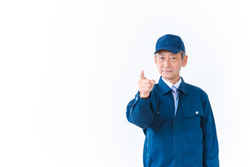 指差し確認をする現場作業員