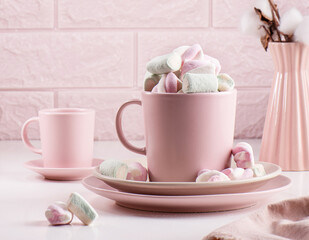 Marshmallows in pink mug