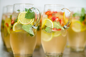 summer lemonade in tne jars