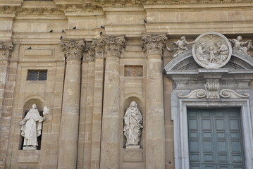 Façade baroque de Santa Teresa alla Kalsa à Palerme. Sicile	
