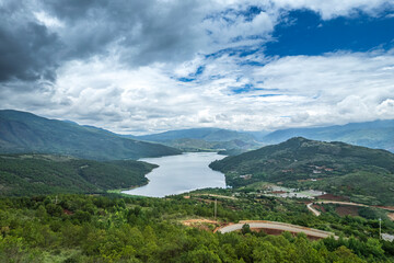 Fototapeta na wymiar lake in Dali Yunnan China
