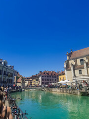Obraz premium vue de la ville d'Annecy en France