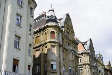 Alte Häuserzeile in Budapest