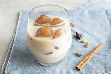 Cold spiced tea with vegetable milk