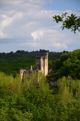 DONJON CHÂTEAU MÉDIÉVAL DE COMMARQUE