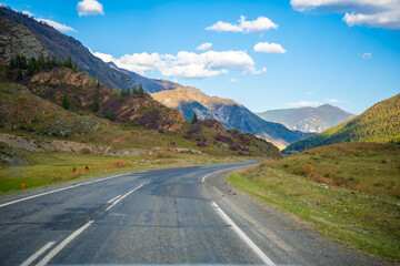 Fototapeta na wymiar Chuysky tract is Mountain road with beautiful views in Altai, Russia