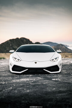 Seattle, WA, USA
March 19, 2022
White Lamborghini Aventador