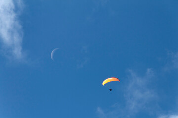 Lanzarote - Parapendio con Luna