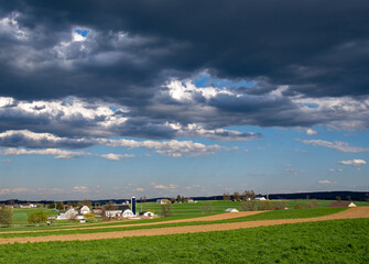Naklejka premium Evening Sky after the Storm in Lancaster County 