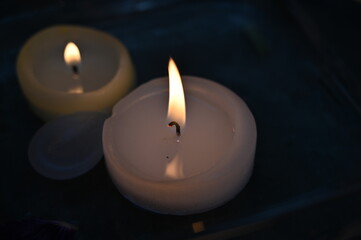 A relaxing night illuminated by the light of candles