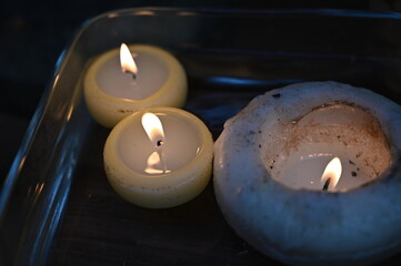 A relaxing night illuminated by the light of candles