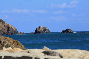 海と岩