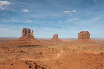 Fototapeta na wymiar scenic view to monument valley with butte and blue sky