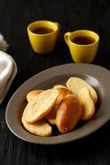 Bagelen Bread Cake, Crispy Bread with Butter Spread and White Sugar Sprinkle.