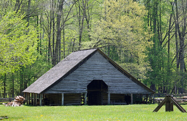 Obraz premium The barn - Mountain Farm Museum - Great Smoky Mountains National Park, North Carolina