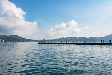 Obraz premium Taiwan, China Chiayi Nantou Sun Moon Lake shrouded in clouds