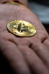 A real bitcoin in hand ready to buy.
Representation of real bitcoin, bitcoin currency.
Latino with bitcoin.
Fall of bitcoin worldwide, many losses of profits.
Hodl bitcoin. Long term bitcoin gains.