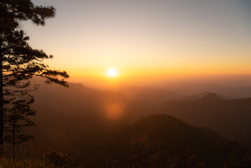 Fototapeta premium Beautiful in the mountains. on viewpoint at Doi Pha Ngom, Khun Chae National Park. at Wiang Pa Pao district of Chiang Rai Province Thailand.