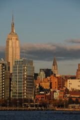 Fototapeta na wymiar Etats Unis USA US Amerique New York Manhattan Empire state Building soleil