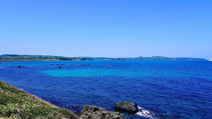 Fototapeta na wymiar 壱岐にある海から突き出る奇岩である左京鼻
