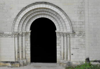 Porte d'entrée Abatiale de Fontevraud, France Pays de la Loire.