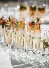 champagne glasses
