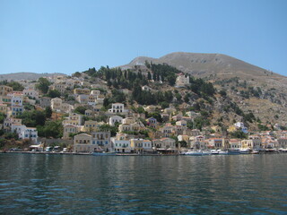 Fototapeta na wymiar view of the Simi island city in Greece
