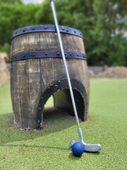 Minigolfschläger und Minigolfball