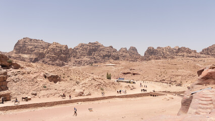 Petra, world heritage wonder: discover, explore and marvel