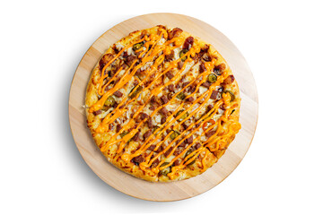 Pizza with beef and a cheese sauce