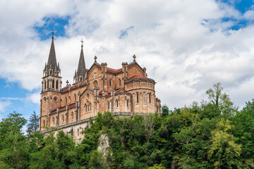 Fototapeta na wymiar basilica of Our Lady of Covadonga in Asturias