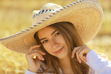 girl field straw hat summer look, freedom field happiness portrait young woman