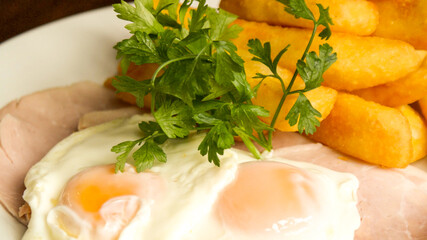 Ham, Egg and Chips