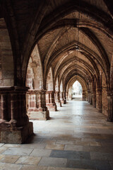 Les arches du cloitre de Saint-Colomban à 
Luxeuil-les-Bains. Les arches d'un cloitre médiéval. Les arches d'un monastère