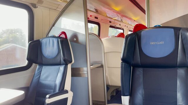 Inside a first class carriage on an English train from London to Nottingham. 11.05.22