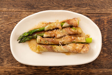 アスパラ肉巻き