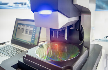 silicone wafer under the microscope