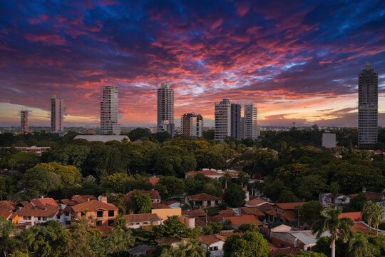 Asuncion mit rotem himmel, Paraguay,s&uuml;damerika, stadtlandschaft, skyline skyline, capital, aerial view, downtown, skyscraper, drone, america, government, latin, south, tower, american, flag